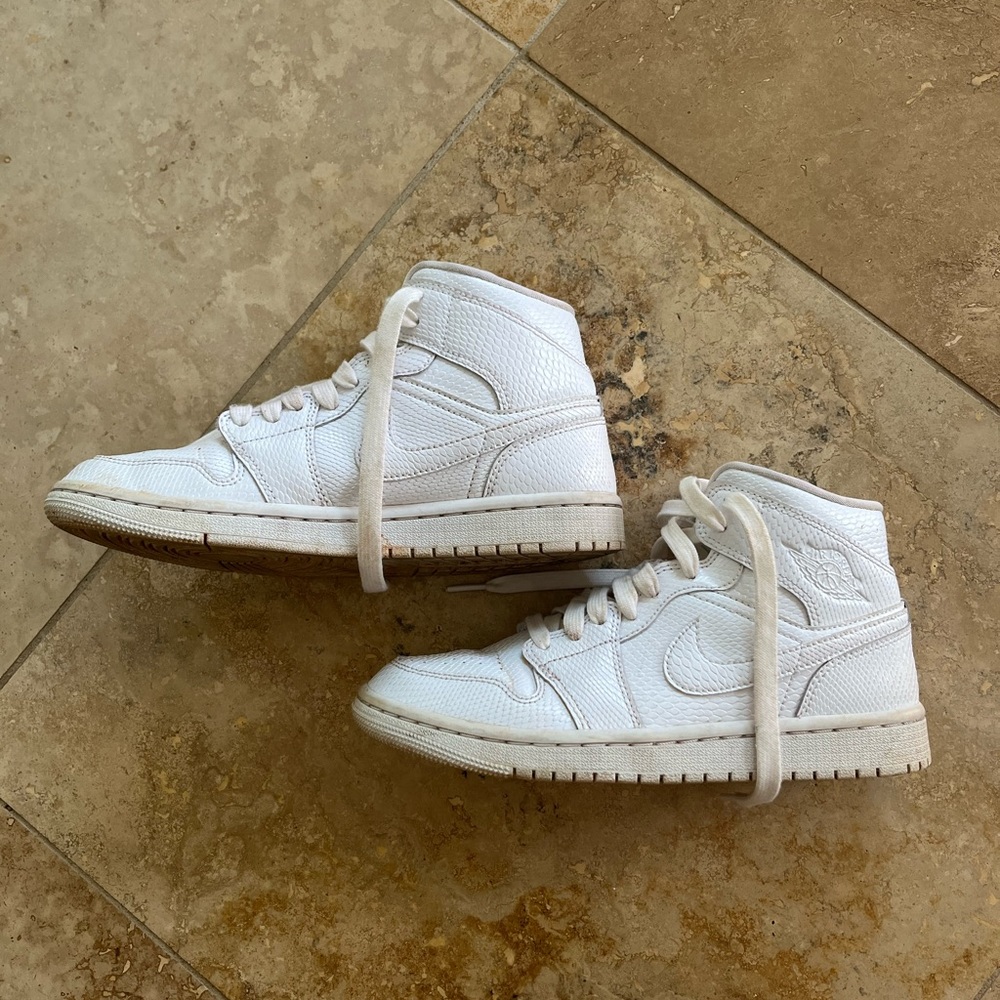 Womens Jordan 1 Mid Snakeskin
